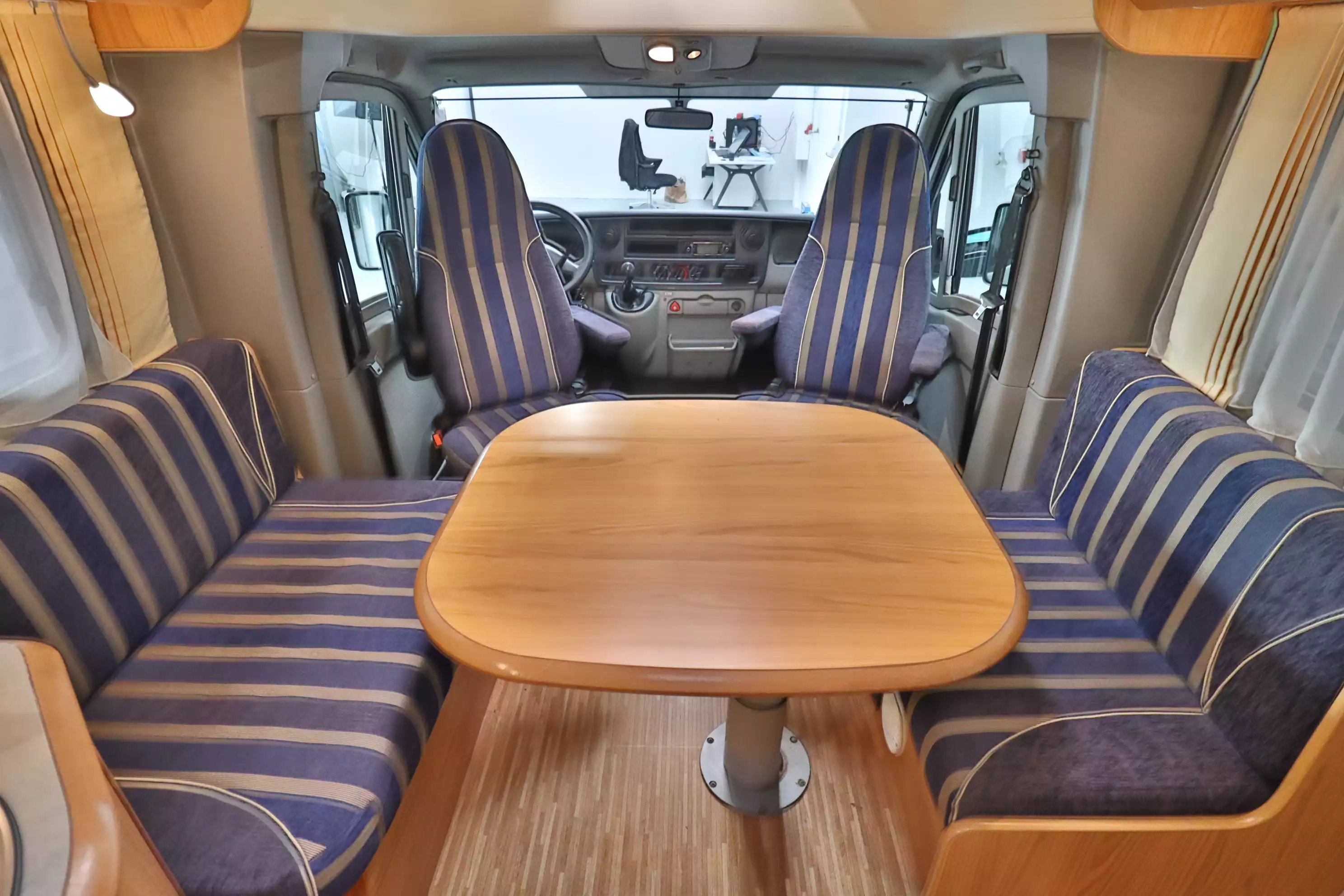 BUERSTNER Delfin Performance T 715 